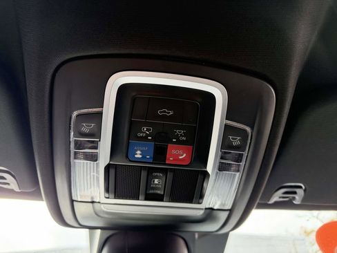 Used 2023 RAM 1500 Laramie image 34