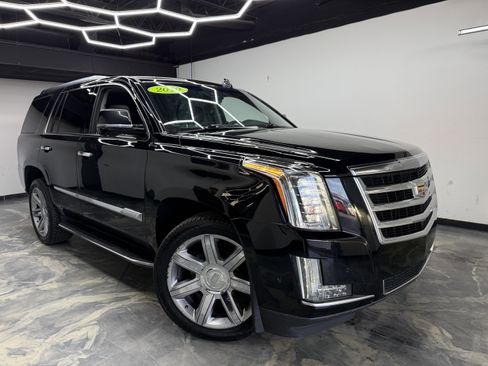 Used 2019 Cadillac Escalade Luxury image 6