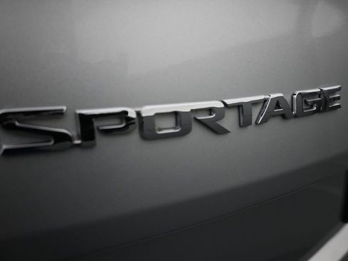 Used 2022 Kia Sportage LX AWD/4WD image 14