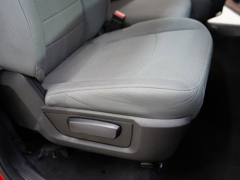 Used 2018 RAM 1500 Classic SLT image 27