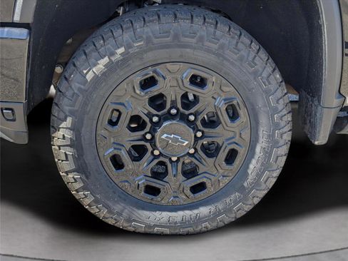 Used 2024 Chevrolet Silverado 3500 LTZ w/ LTZ Plus Package image 15