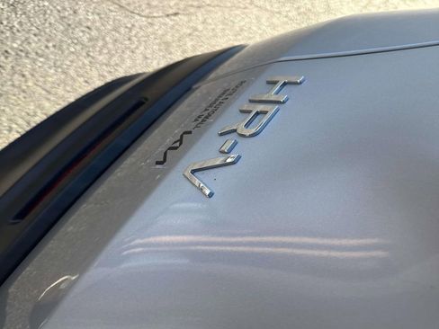 Used 2023 Honda HR-V LX image 6