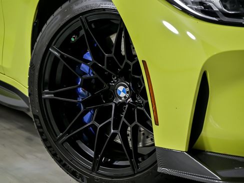 Used 2022 BMW M4 Competition w/ M Carbon Exterior Package image 4