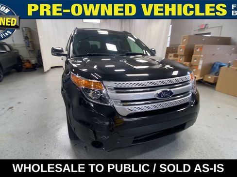 Used 2014 Ford Explorer XLT w/ Equipment Group 202A AWD/4WD image 3