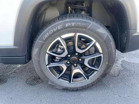 Used 2025 Jeep Compass Trailhawk AWD/4WD image 7