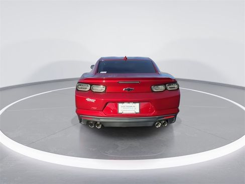 Used 2021 Chevrolet Camaro LT image 7