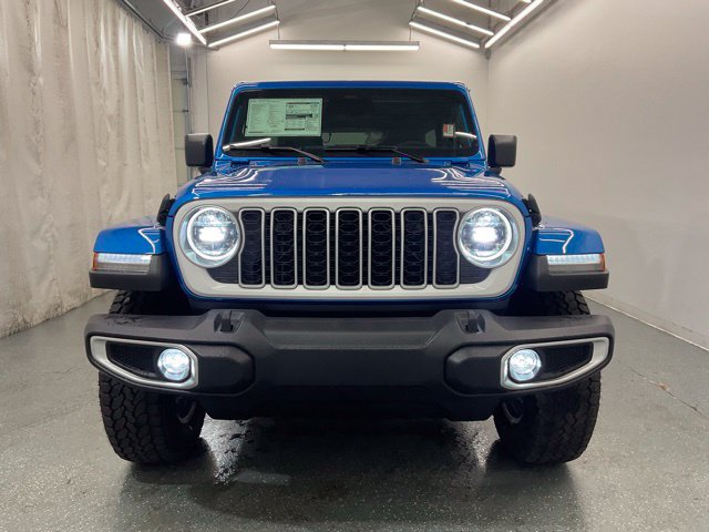 New 2026 Jeep Wrangler Unlimited Sahara w/ Whitecap Package AWD/4WD image 3
