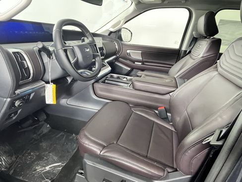 New 2025 Ford Expedition Max Platinum w/ Platinum Ultimate Package image 9