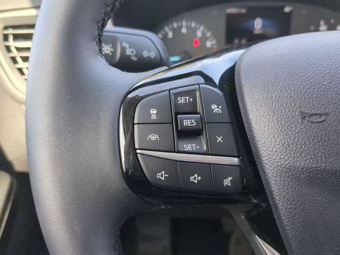 Used 2022 Ford Escape SE w/ SE Sport Appearance Package image 30