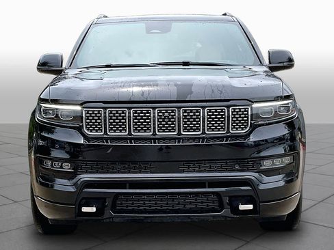 Used 2022 Jeep Grand Wagoneer Series III w/ Rear Seat Video Group 1 AWD/4WD image 4