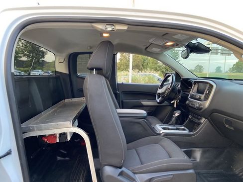 Used 2022 Chevrolet Colorado LT w/ Fleet Safety Package RWD image 21