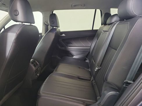 Used 2023 Volkswagen Tiguan SE FWD image 23