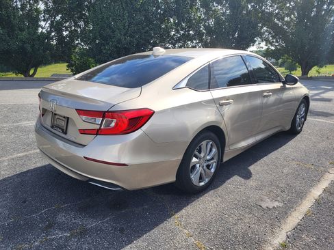 Used 2018 Honda Accord LX image 4