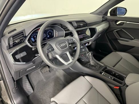 New 2025 Audi Q3 2.0T Premium image 10