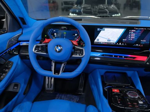 Used 2025 BMW M5 AWD/4WD image 59