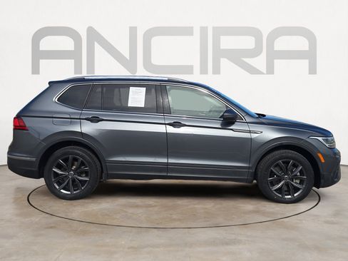 Certified 2022 Volkswagen Tiguan SE image 11