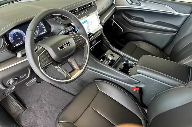 New 2026 Jeep Grand Cherokee L Limited AWD/4WD image 7