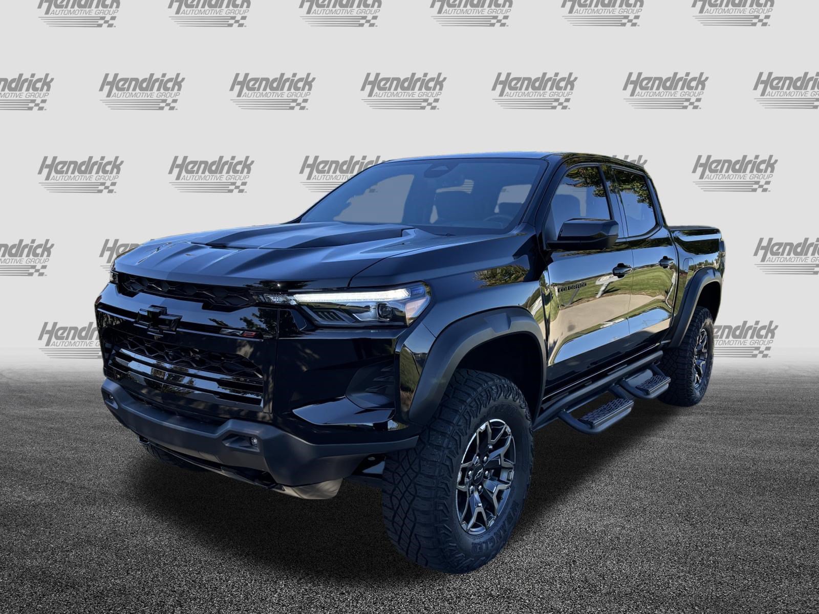 Used 2024 Chevrolet Colorado ZR2 w/ Technology Package AWD/4WD image 5