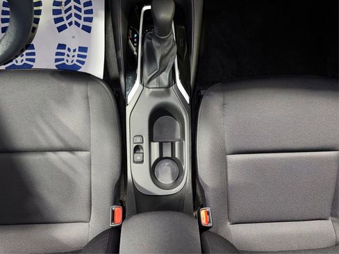 Used 2025 Toyota Corolla LE image 24