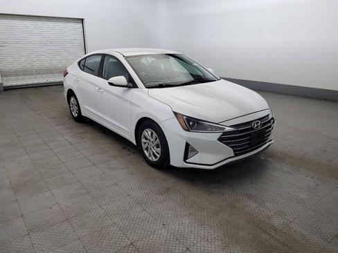 Used 2019 Hyundai Elantra SE w/ Cargo Package FWD image 13
