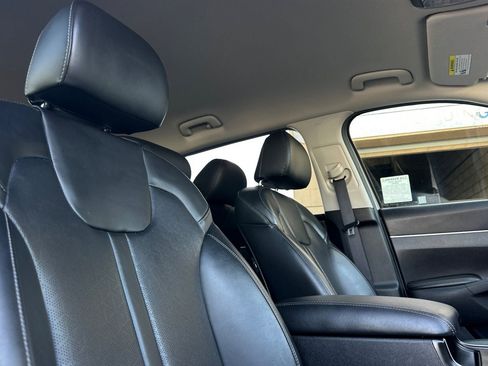 Used 2022 Kia Sorento S image 17