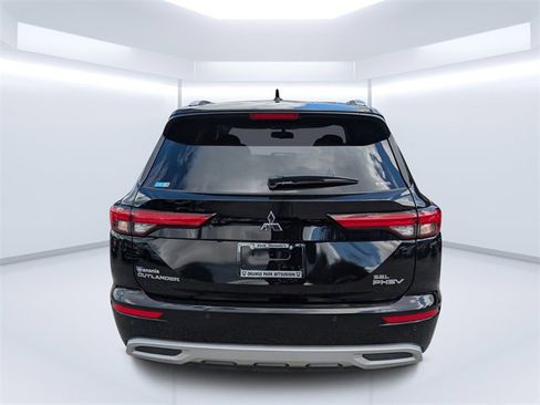 New 2025 Mitsubishi Outlander SEL image 4