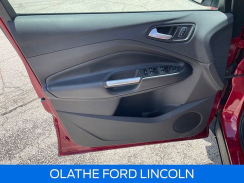 Certified 2019 Ford Escape SE FWD image 19