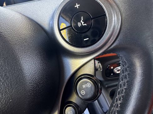 Used 2016 smart fortwo passion image 11