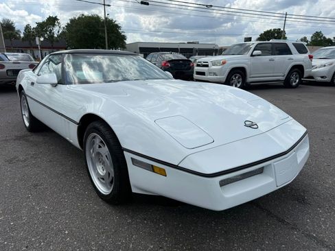 Used 1990 Chevrolet Corvette Coupe RWD image 3