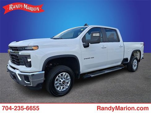 Used 2024 Chevrolet Silverado 2500 LT image 1
