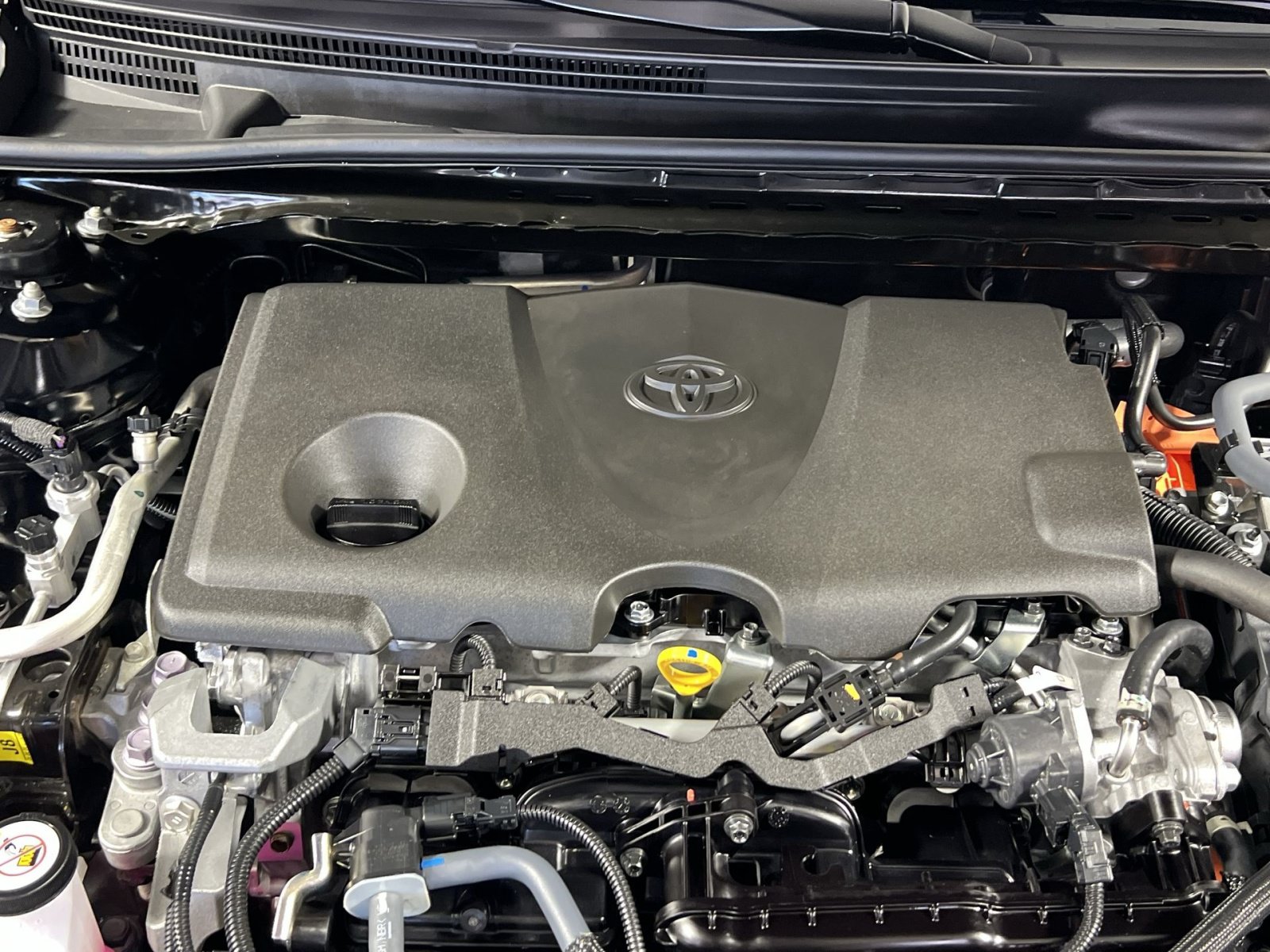 Used 2025 Toyota Camry LE w/ Convenience Package FWD image 29