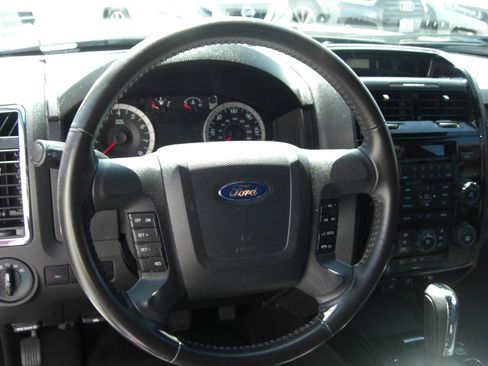 Used 2011 Ford Escape Limited w/ 302A Rapid Spec Order Code AWD/4WD image 10