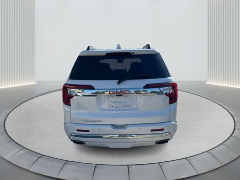 Used 2023 GMC Acadia Denali w/ Denali Technology Package image 7