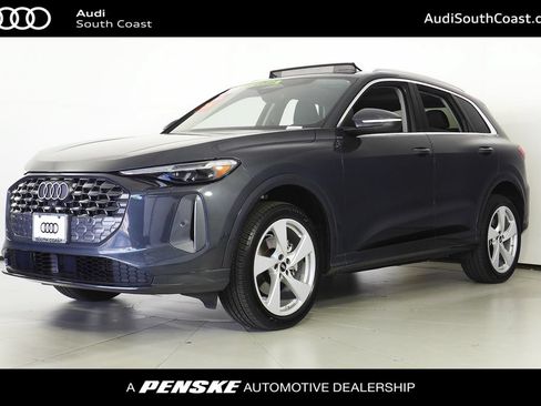 Used 2025 Audi Q5 Premium Plus w/ Premium Plus AWD/4WD image 1