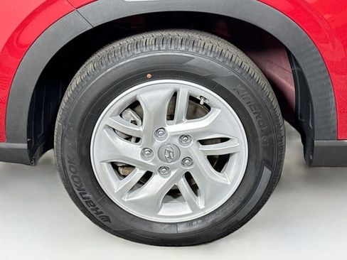 Certified 2022 Hyundai Venue SE image 30