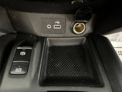 Used 2019 Nissan Rogue SV w/ Sun & Sound Touring Package FWD image 27