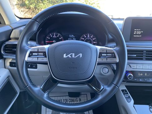Used 2022 Kia Telluride EX image 18