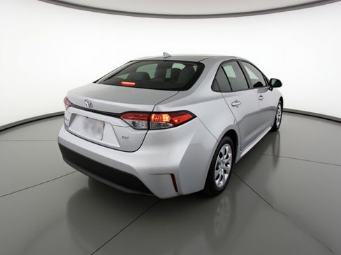 Used 2024 Toyota Corolla LE image 9