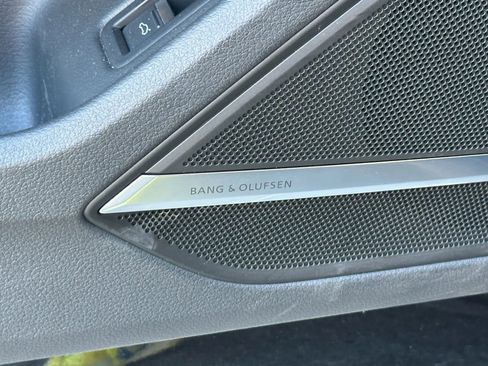 Used 2019 Audi A8 L 3.0T image 3