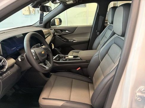 New 2027 Chevrolet Equinox LT w/ Convenience Package II AWD/4WD image 15