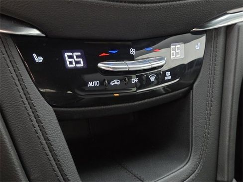 Certified 2022 Cadillac XT5 Luxury image 25