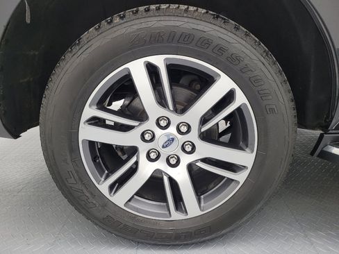 Used 2022 Ford Expedition XLT AWD/4WD image 31