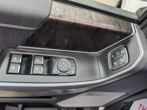 Used 2022 Ford F150 Lariat w/ Equipment Group 501A Mid image 9