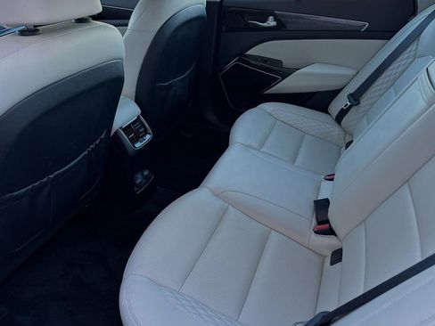 Used 2018 Kia Cadenza Limited w/ Paint Protection Package image 11