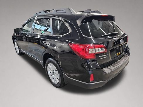 Used 2017 Subaru Outback 2.5i Premium AWD/4WD image 6