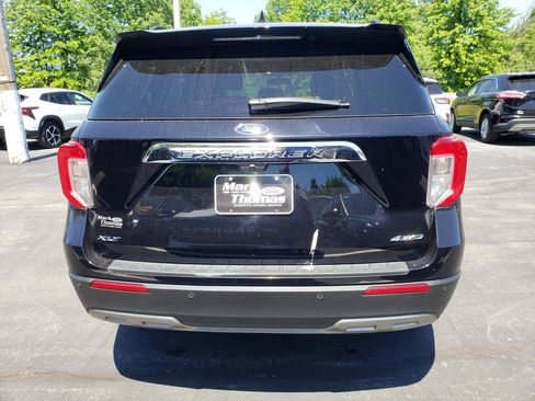 Used 2023 Ford Explorer XLT w/ Equipment Group 202A AWD/4WD image 6