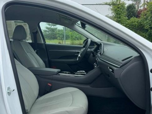 Used 2021 Hyundai Sonata SEL FWD image 12