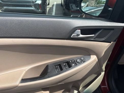 Used 2020 Hyundai Tucson Value FWD image 18
