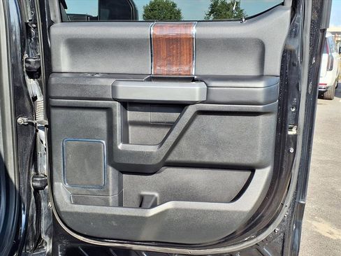 Used 2017 Ford F350 Platinum w/ Platinum Ultimate Package image 15