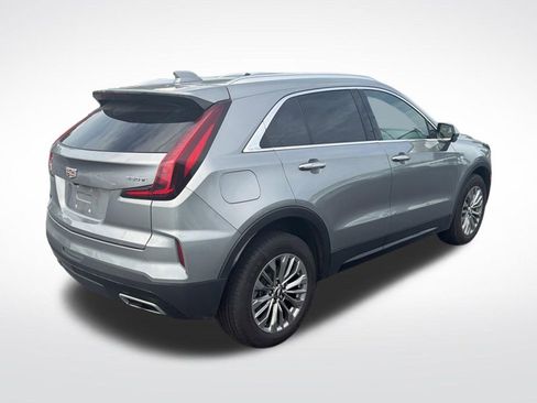 Used 2025 Cadillac XT4 Premium Luxury FWD image 12